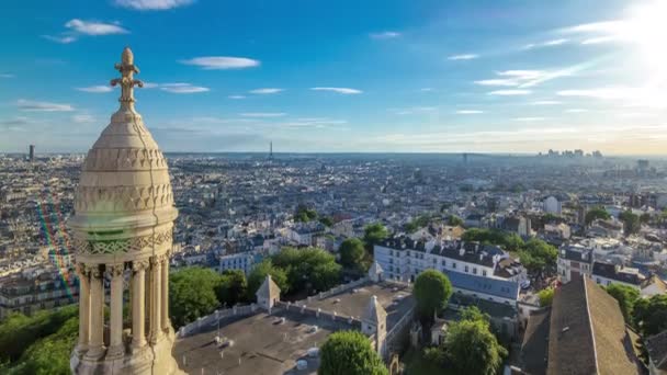 Panorama Paříže, Francie. Pohled shora z baziliky Sacred Heart z Montmartre Sacre-Coeur . — Stock video