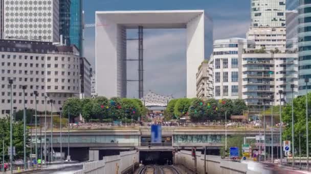 Edificios de oficinas en la parte moderna de París - La Defense timelapse. París, Francia — Vídeos de Stock