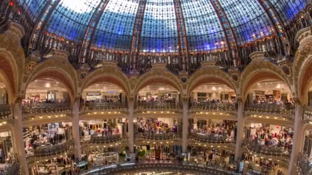 Галереї Lafayette interior from top timelapse in Paris. — стокове відео