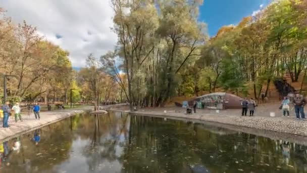 哈尔科夫矿泉装备精良的Sarzhin Yar公园区 — 图库视频影像