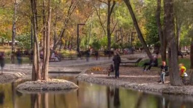 Sarzhin Yar park alanı Kharkov zaman diliminde iyi donanımlı mineral kaynağıyla