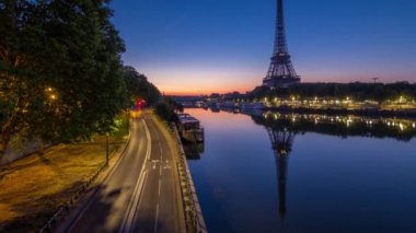 Eyfel Kulesi ve Seine nehri. Gün be gün, Paris, Fransa.