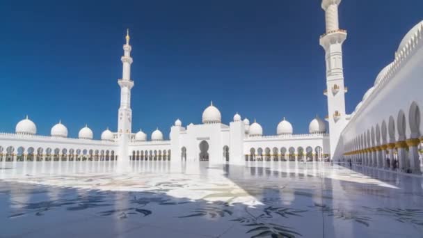 Sheikh Zayed Masjid Agung timelapse hyperlapse di Abu Dhabi, ibukota Uni Emirat Arab — Stok Video