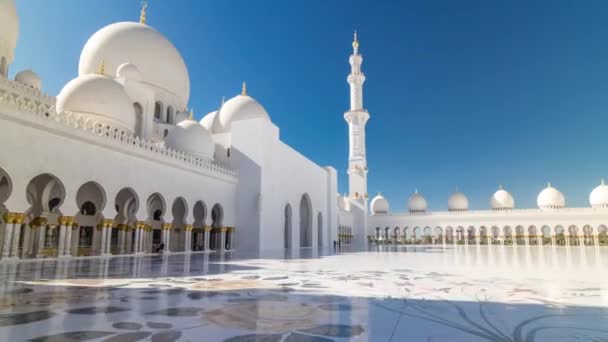 Şeyh Zayed, Birleşik Arap Emirlikleri 'nin başkenti Abu Dabi' deki Büyük Cami zaman atlaması. — Stok video