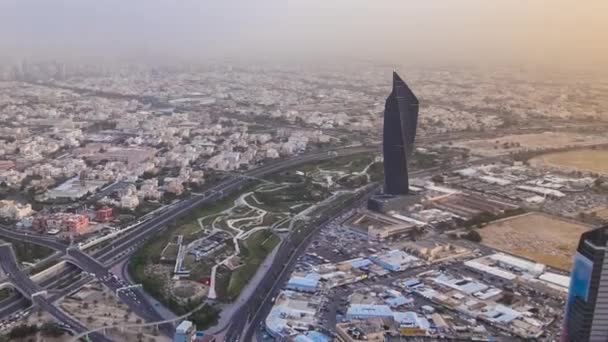 科威特城市景观时间是科威特的首都。日落时间. — 图库视频影像