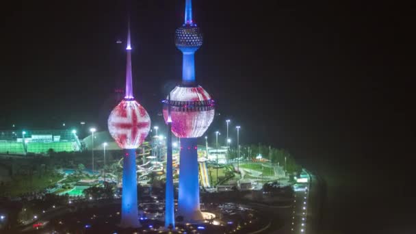 Kuveyt Kuleleri 'nin gece zaman çizelgesi. Kuveyt şehrinin en bilinen simgesi. Kuveyt, Orta Doğu — Stok video