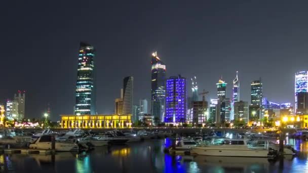 Barche e yacht al Sharq Marina notte timelapse hyperlapse in Kuwait. Kuwait City, Medio Oriente — Video Stock