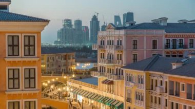 Venedik 'teki Kanal Üst Manzarası Doha İnci Bölgesi' nin Qanat Quartier 'ı gibi..