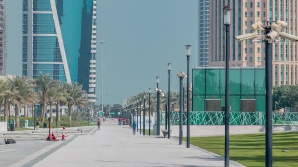 Vysoká-stoupání okresu Dauhá s chodník timelapse