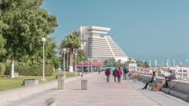 Dohas Corniche in West Bay timelapse, Catar. — Vídeo de Stock