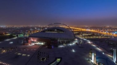 Doha 'daki Aspire Zone Stadyumu' nun tepeden tırnağa hava manzarası.