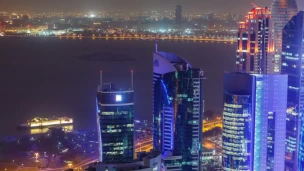 Die Skyline der Westbucht von oben in Doha, Katar. — Stockvideo