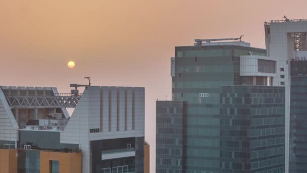 Vista aérea de West Bay y Doha City Center durante el lapso de tiempo del amanecer, Qatar — Vídeos de Stock