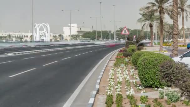 Alrumeilah Family Parks symbolic entrance timelapse, behind the Corniche in Doha, Qatar. — Stock Video