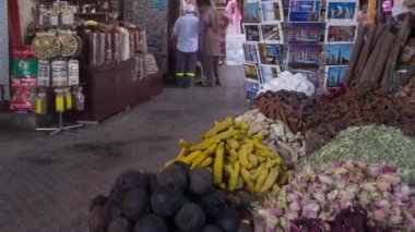 Dubai Baharat Çorbası ya da Old Souk, Dubai, BAE 'de geleneksel bir pazardır.