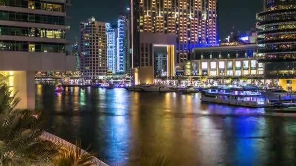 Dubai Marina torri e canale a Dubai notte timelapse — Video Stock