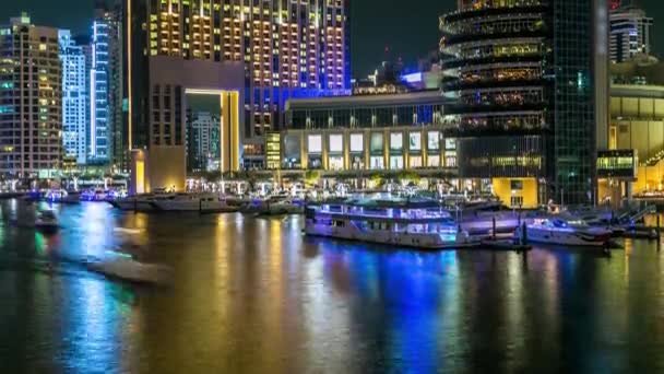 Dubai Marina torri e canale a Dubai notte timelapse — Video Stock