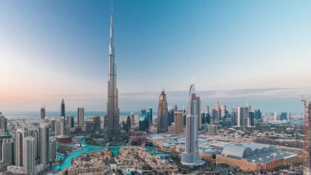 Dubaj Centrum města den od večera timelapse pohled z vrcholu v Dubaji, Spojené arabské emiráty — Stock video