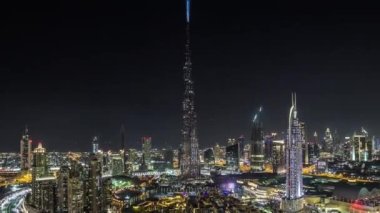 Dubai Şehir Merkezi, gece vakti Dubai 'nin tepesinden Birleşik Arap Emirlikleri manzarası