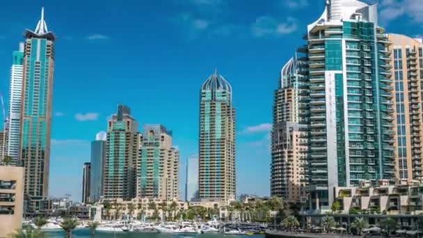Ντουμπάι Μαρίνα σύγχρονους πύργους στο Ντουμπάι την ημέρα timelapse — Αρχείο Βίντεο