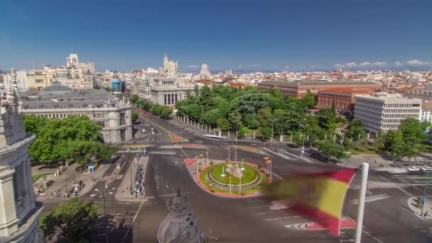 Madrid'de Plaza de Cibeles de Cibeles çeşme havadan görünümü güzel bir yaz günü timelapse, İspanya — Stok video