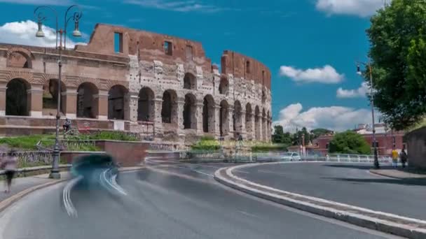 El Coliseo o timelapse del Coliseo, también conocido como Anfiteatro Flavio en Roma, Italia — Vídeos de Stock