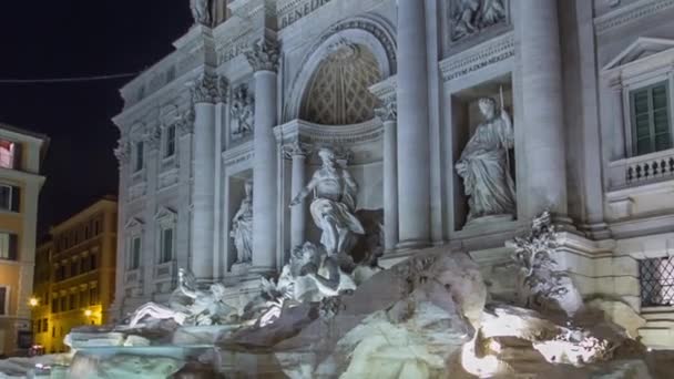 A famosa Fonte de Trevi na noite hyperlapse timelapse . — Vídeo de Stock