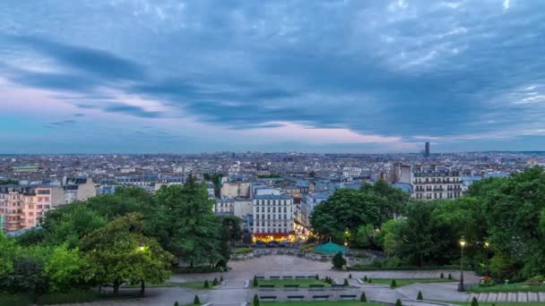 Bellissimo paesaggio urbano di Parigi giorno e notte timelapse visto da Montmartre. Parigi, Francia — Video Stock