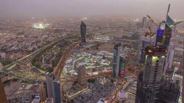 Kuwejt Miasto Krajobraz miasta dzień do nocy timelapse jest stolicą Kuwejtu. Czas zachodu słońca. — Wideo stockowe