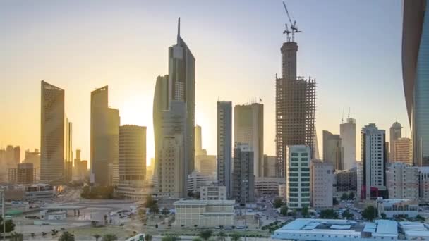 Koeweit stadsgezicht tijdens de zonsondergang timelapse — Stockvideo