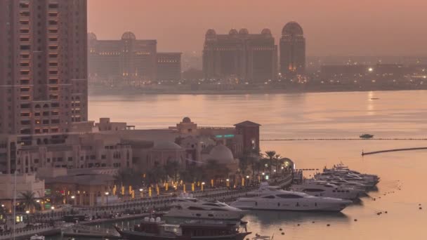 Evening at the Pearl-Qatar day to night timelapse from top. — Stock Video