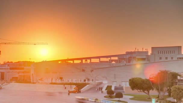 Amfitheater in Katara cultureel dorp met zonsondergang timelapse, Doha Qatar — Stockvideo