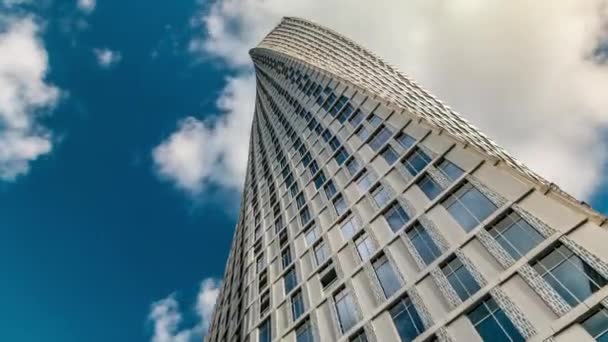 Cayan Tower timelapse ook bekend als Infinity Tower in Dubai Marina. — Stockvideo