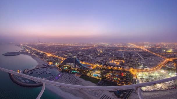 Gece gündüz Dubai 'nin Skyline görüntüsü, BAE. Zaman Uygulaması — Stok video