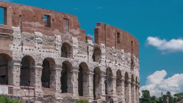 El Coliseo o timelapse del Coliseo, también conocido como Anfiteatro Flavio en Roma, Italia — Vídeo de stock