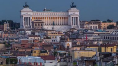 Güzel bir Sıcak bahar akşamı Roma, İtalya'da gece timelapse Pincio Landmark gün görünümü