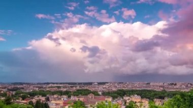 Roma, İtalya 'nın tarihi merkezinin panoramik görüntüsü