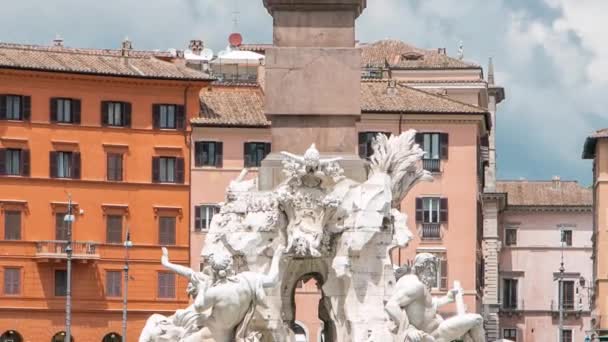 Piazza Navona, de fontein van vier rivieren timelapse ontworpen door G.L.Bernini. — Stockvideo