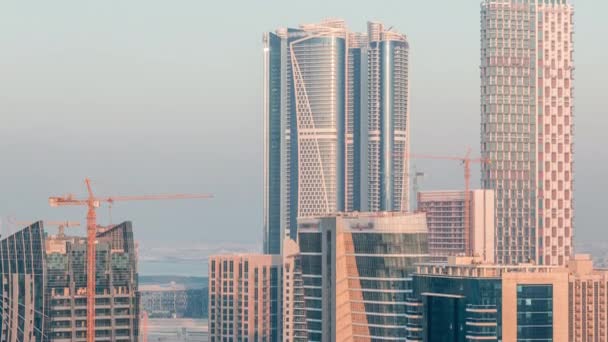 Rascacielos en el timelapse aéreo de Business Bay en Dubai, Emiratos Árabes Unidos — Vídeos de Stock