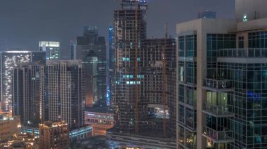 Dubai gökdelenleri iş sahasındaki aydınlatmalı bölge gece zaman çizelgesi.