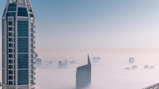 Dubaï Vue aérienne montrant le brouillard sur al barsha hauteurs et verdure quartier zone timelapse — Video
