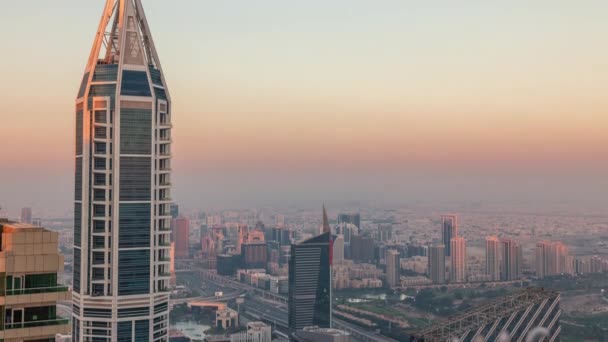 Widok z lotu ptaka w Dubaju pokazujący wysokość al barsha i zieleń obszaru powiatu timelapse — Wideo stockowe