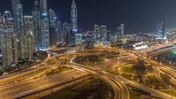 Dubai Marina karayolu kavşağı spagetti kavşağı gece zaman aşımı — Stok video