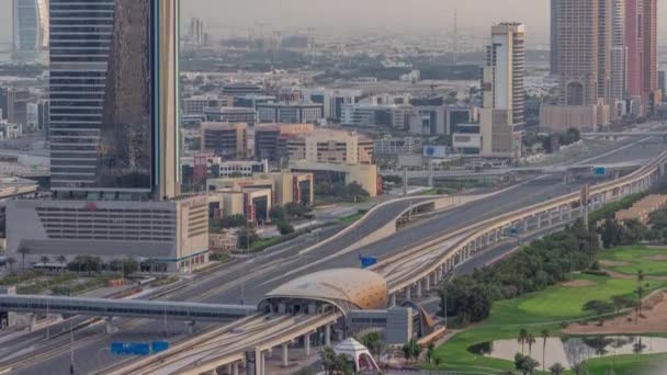 Vista aérea da Sheikh Zayed Road em Dubai Internet Cidade da Internet timelapse — Vídeo de Stock
