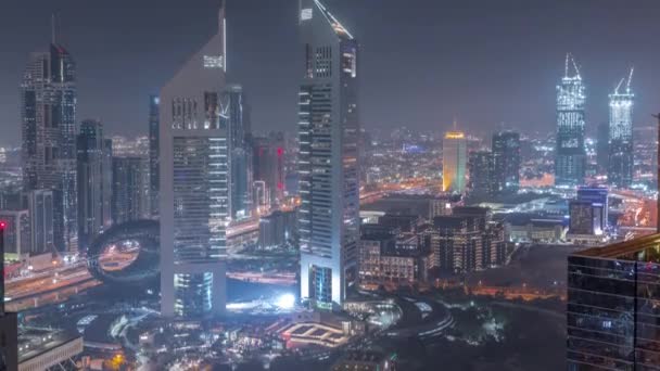 Η θέα στους πύργους Emirates και Sheikh Zayed εναέρια νύχτα timelapse — Αρχείο Βίντεο