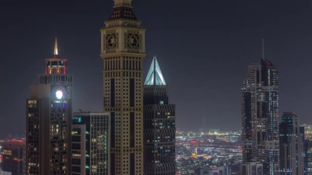 Drapacze chmur na Sheikh Zayed Road i DIFC night timelapse w Dubaju, Zjednoczone Emiraty Arabskie. — Wideo stockowe