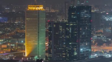 Dubai 'deki Dünya Ticaret Merkezi ile gökdelenlerin hava görüntüsü.