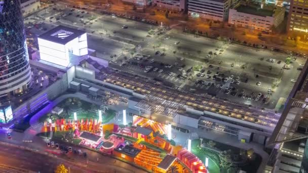 Gate Avenue nové promenády letecké noci timelapse, který se nachází v Dubaji mezinárodní finanční centrum. — Stock video