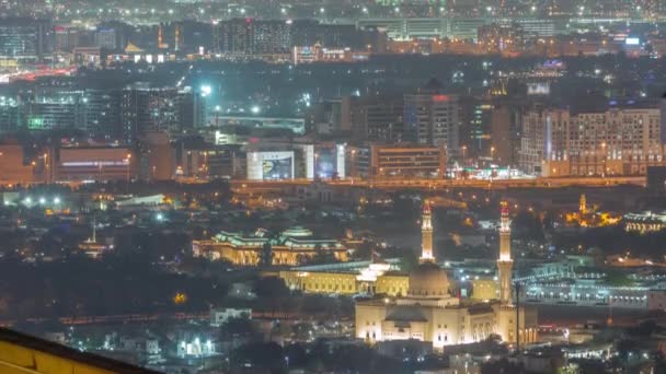 Bur Dubai 'nin, Creek' in, Deira 'nın ve Sharjah' ın hava manzarası. — Stok video