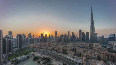 Dubai Şehir Merkezi 'nden geceye geçiş zamanı en yüksek gökdelen ve diğer kulelerle